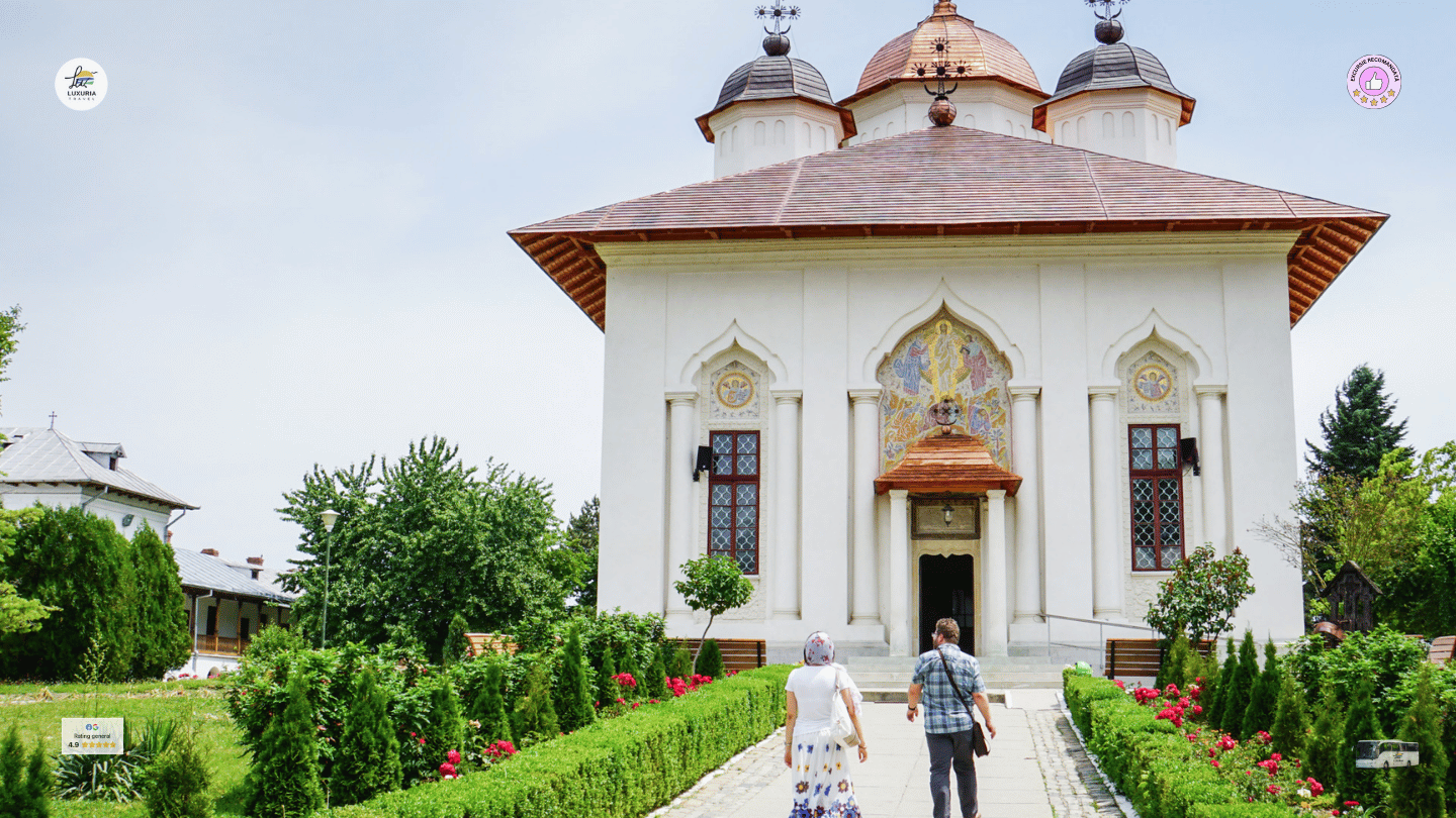 Excursie 1 zi Manastiri cu Har in Postul Craciunului - foto 1