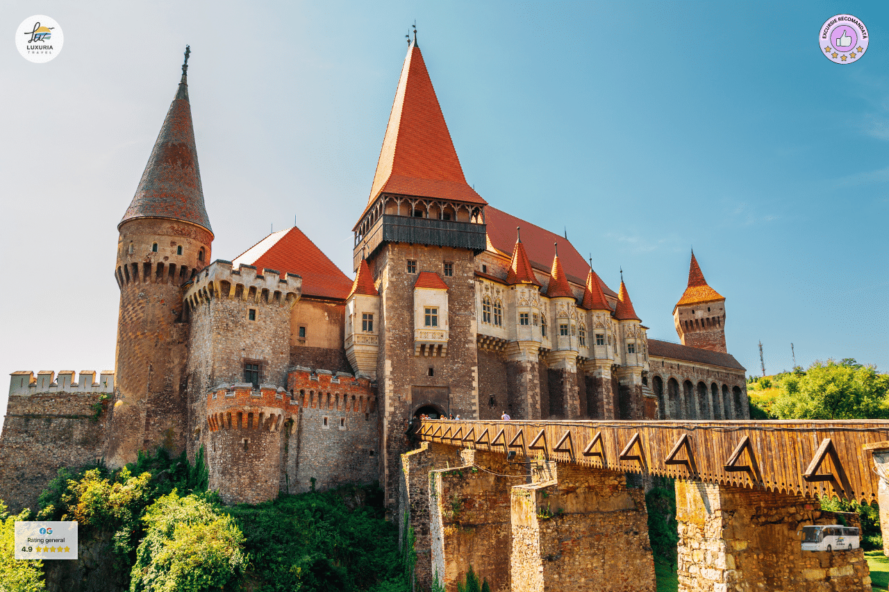 Circuit Castelul Corvinilor, Manastirea Prislop si Gradinile lui Zoe cu cina inclusa - 2 Zile - foto 1